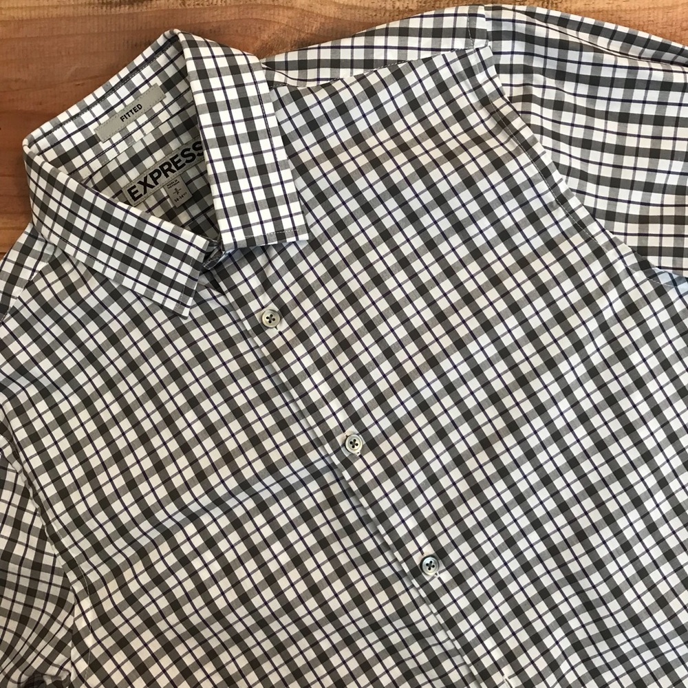 🆕 NWOT Express Fitted Button Down Shirt